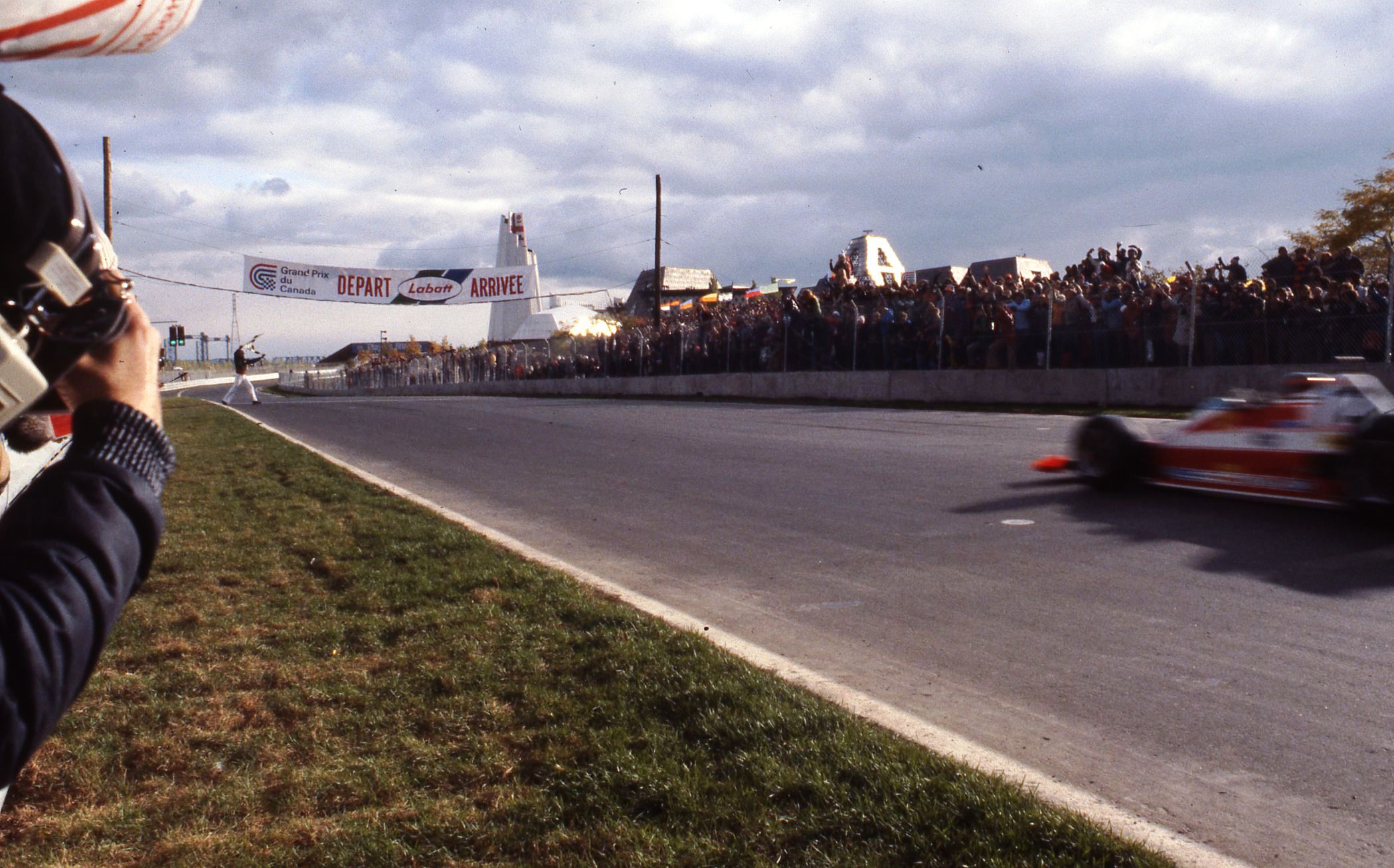 Gilles-Villeneuve-Montreal-1978-Arrivee