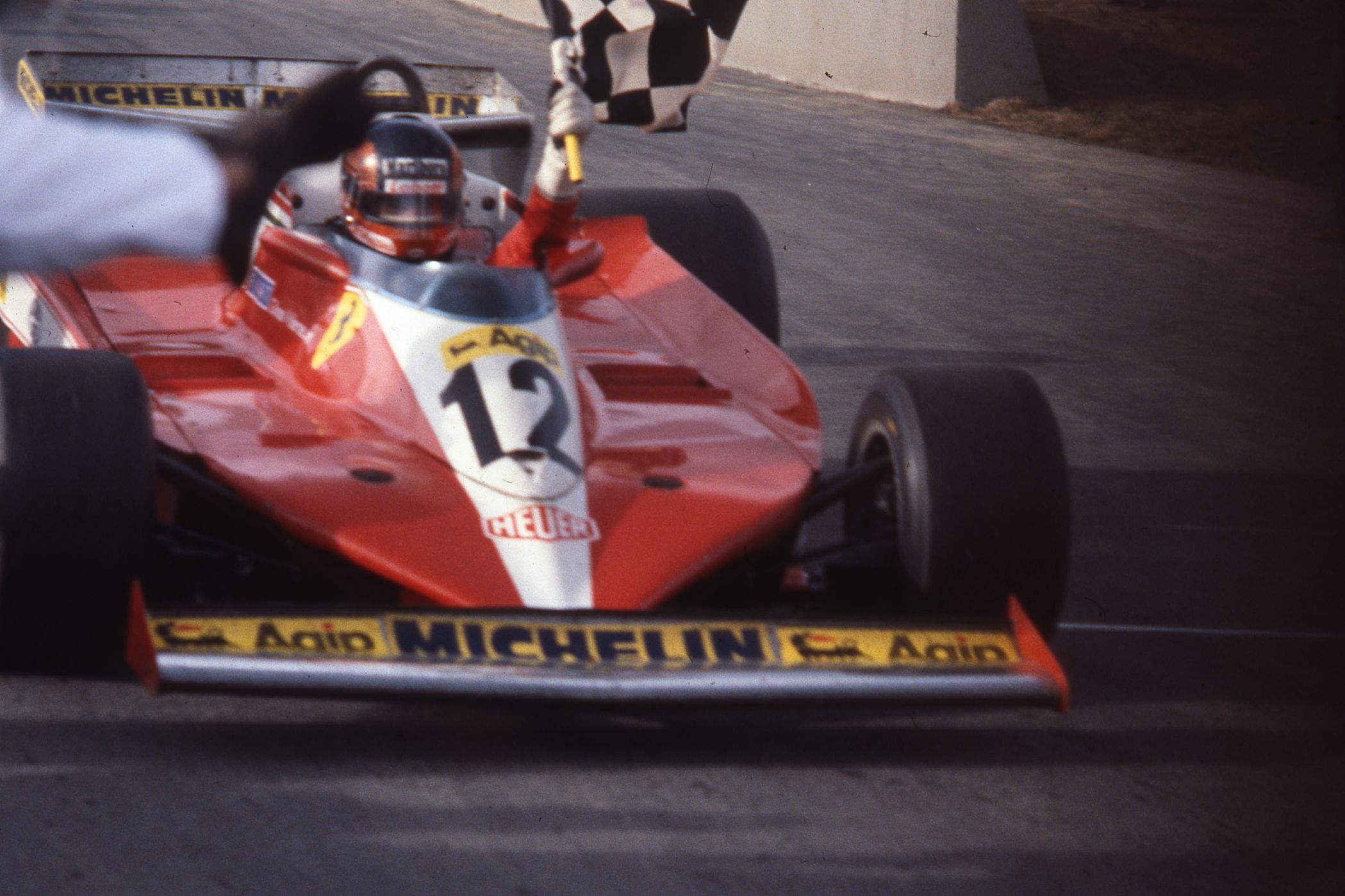 Gilles-Villeneuve-Montreal-1978-Drapeau-Damier