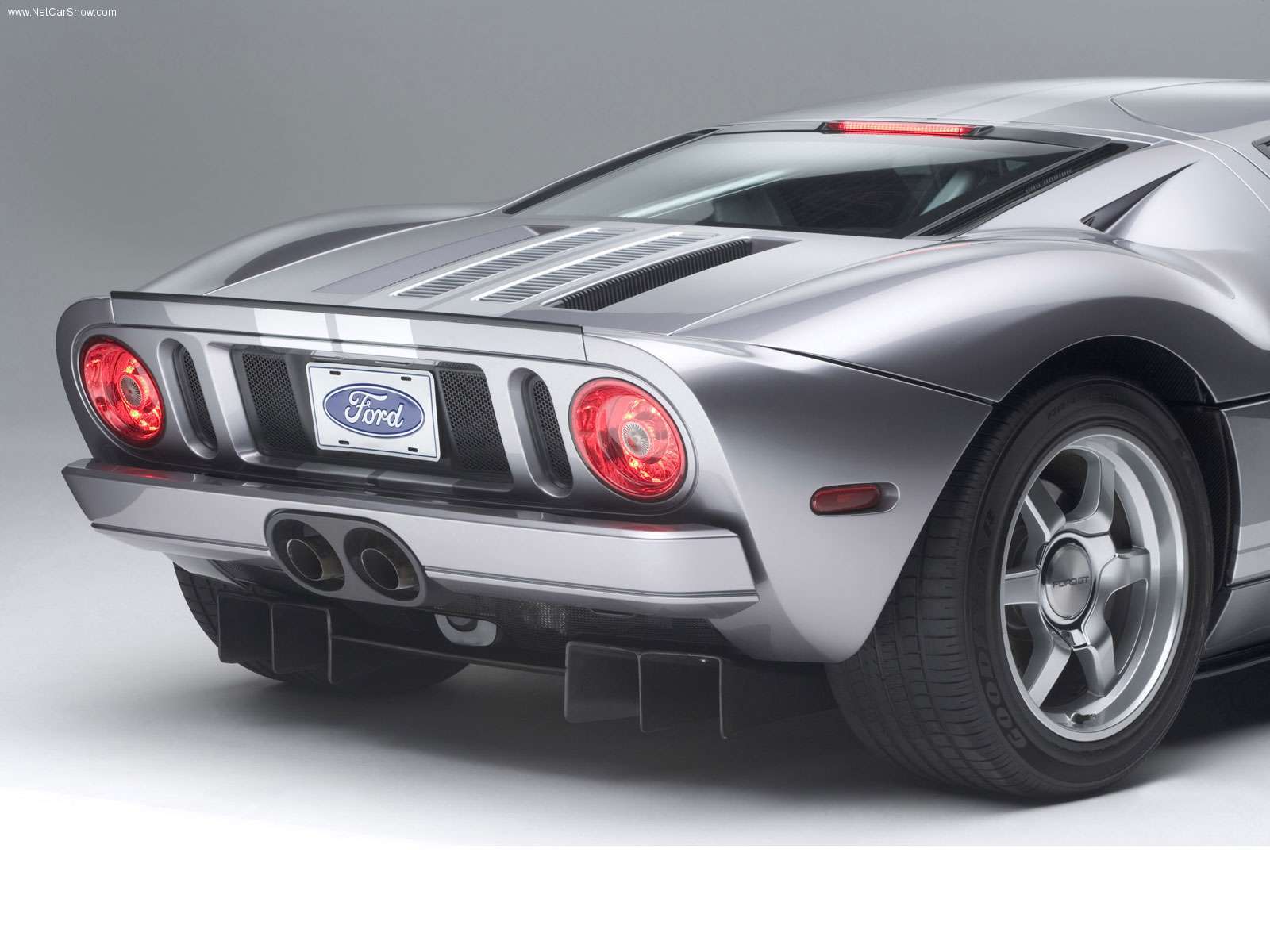 Ford-GT-2006-05