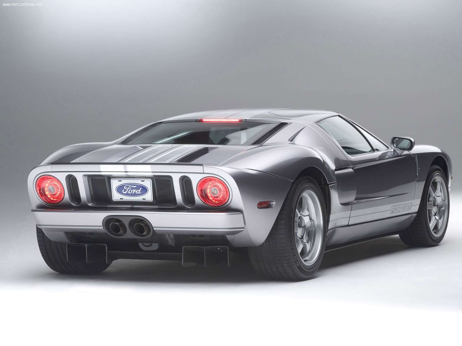 Ford-GT-2006-06