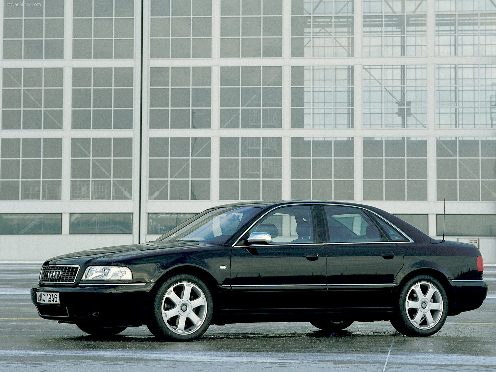 Audi-S8-1999