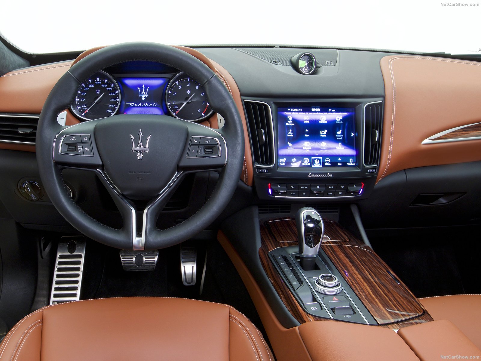 Maserati-Levante-2017-03