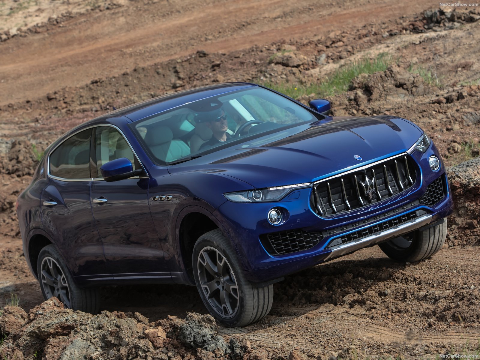 Maserati-Levante-2017-04