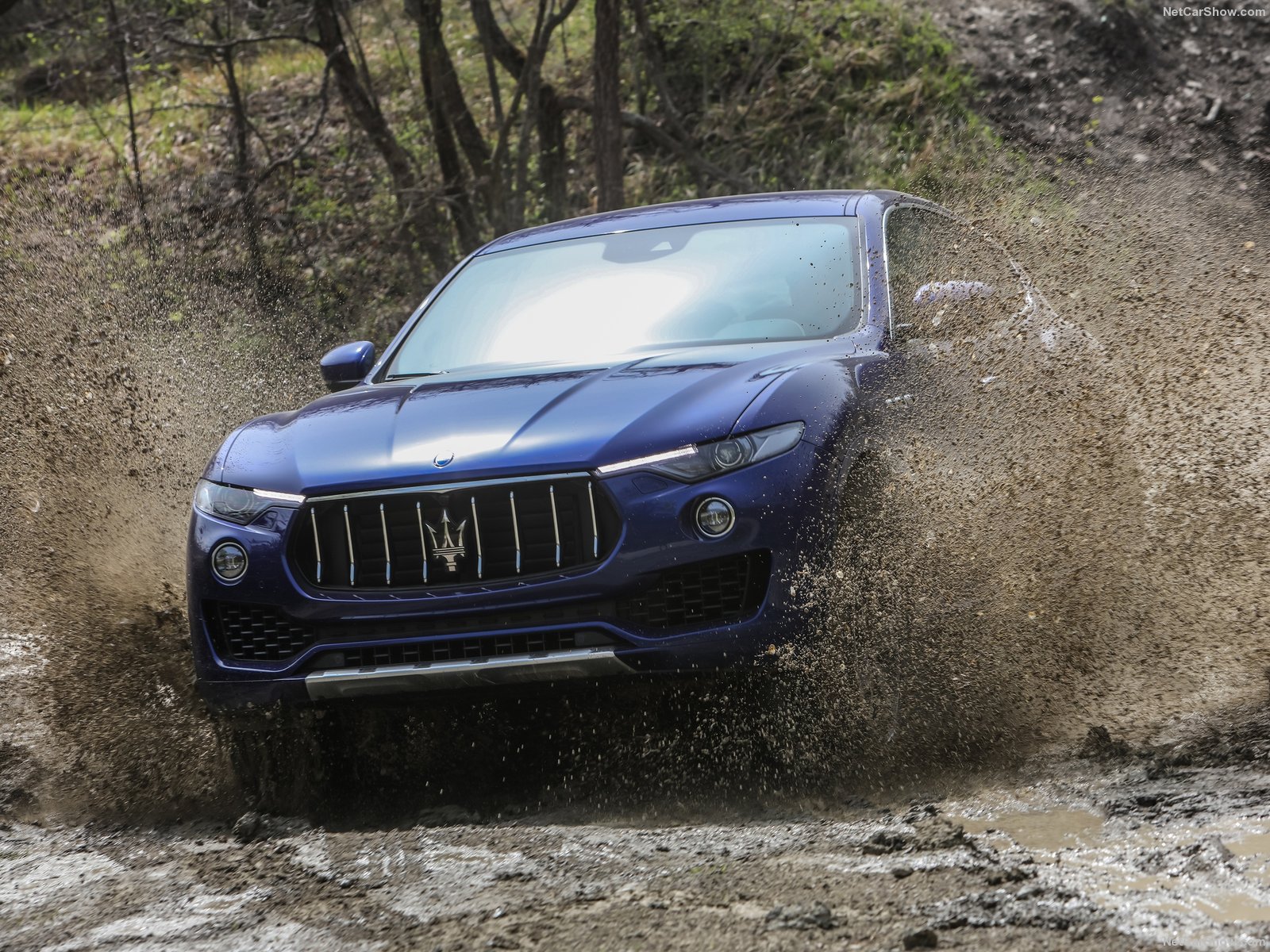 Maserati-Levante-2017-07