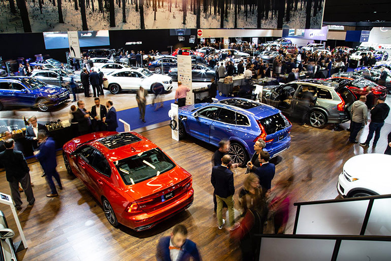 Visite du Salon de l'auto de Montréal 2019 (entrevue télé Radio-Canada) - Philippe Laguë