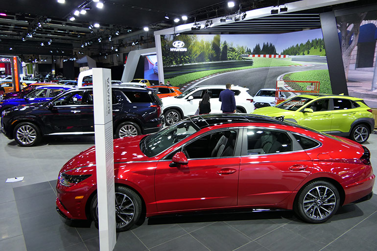 Visite du Salon de l’auto de Montréal 2020 (entrevue télé Radio-Canada)